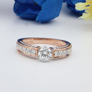 Star Dust Round Cut Lab Grown Diamond Capered Pave Anillo de compromiso Lab Grown Diamond Anillo de bodas para su aniversario Anillo de mujer - Product Image 1