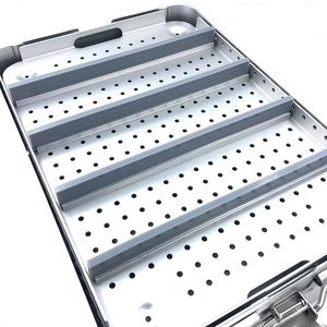 Bandeja de Esterilización Manual de Aleación de Aluminio de Alta Calidad con 3 Bandejas Interiores, Tamaños Personalizados para Herramientas Oftalmológicas y Ortopédicas - Product Image 3