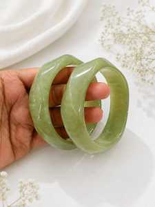 Wholesale Natural Jade <b>Bracelet</b> Dark Green Light Green Jasper Carved Round <b>Ball</b> Theme Gift Resin Crafts - Product Image 3