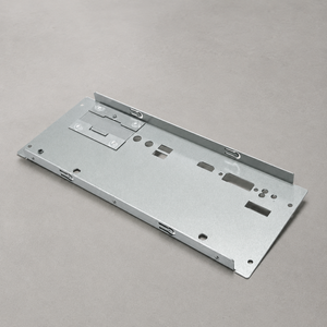 Fabricant OEM de panneaux de couverture en aluminium sur mesure selon plans pour équipements en tôle et pièces d'assemblage personnalisées - Product Image 4