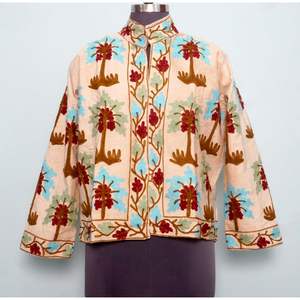 Veste en tissu Cotrise matelassé brodé de fleurs faites à la main, avec détails boutonnés, doublure en coton rayé, respirante, écologique, pour l'hiver - Product Image 1