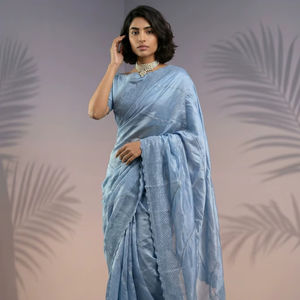 Sari en soie de framboise pure Elite Weaves brodé avec des motifs Leheriya et une bordure à sequins - Product Image 1