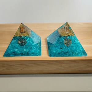 Cristal de Aguamarina natural Pirámide de orgón Premium Chips de cristal de Aguamarina azul Pirámide de resina de energía de orgonita grande 8 cm a granel - Product Image 3