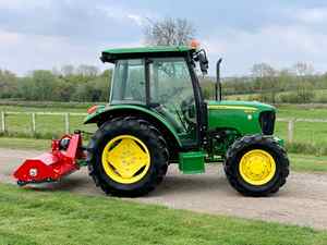 Tractor Agrícola John Deere 5055E de 80HP 2WD con Caja de Cambios y Bomba de Alto Rendimiento para Agricultura, Precio de Fábrica - Product Image 6
