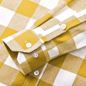 Chemise en flanelle pour homme fabriquée au Pakistan, avec fermeture boutonnée, coupe classique, manches longues, style décontracté, à carreaux. - Product Image 4