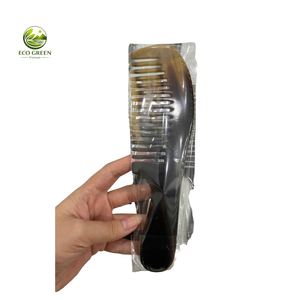 Peigne à cheveux en corne de buffle fait main de qualité supérieure, peigne démêlant de luxe sans couture, accessoires de soin des cheveux naturels, vente en gros - Product Image 4