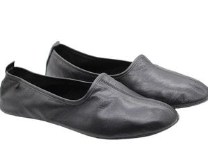 ถุงเท้าหนังดีไซน์ใหม่ Uni-Sex Black Half สำหรับใช้ในบ้านห้องครัวพรมพื้นโรงยิมในร่ม - Product Image 1