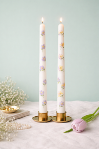 Velas Cónicas Elegantes Pintadas a Mano con Diseños Florales, Delicados Estampados de Flores en Tonos Pastel, Base Blanca Lisa, Cera de Soja sin Humo, para Eventos Navideños - Product Image 2
