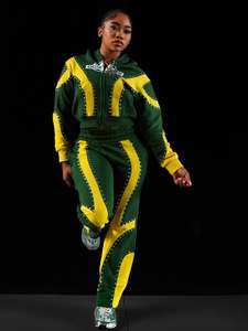 Conjunto Deportivo Informal de Invierno con Capucha en Verde y Amarillo, Corte Moderno y Holgado, Tela Suave y Pantalones a Juego - Product Image 3