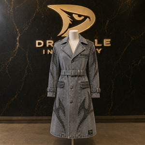 Abrigo Largo de Invierno para Mujer, Color Gris Plateado, Estilo Denim, Doble Botonadura, Adornado con Tachuelas y Pedrería, Manga Larga, Premium, con Cinturón, Resistente al Viento - Product Image 1