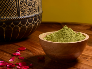 Poudre de feuilles de Moringa Oleifera biologique de qualité alimentaire, traitement à mailles fines, ingrédient de complément alimentaire, emballage en vrac disponible - Product Image 2