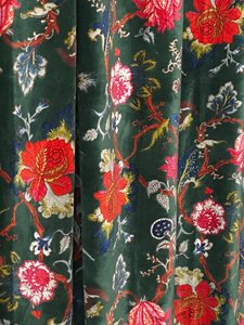 ผ้ากำมะหยี่คอตตอนพิมพ์ลายด้วยมือ สีเขียวป่า สำหรับงานตกแต่งและหุ้มเบาะ ผ้ากำมะหยี่คอตตอนพิมพ์ลายหรูหราสำหรับงานหุ้มเบาะ - Product Image 4