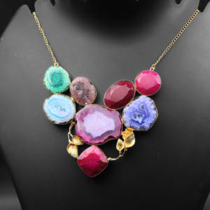 Collier Statement en pierres précieuses, plaqué or 18 carats, agate naturelle et rubis, collier artisanal audacieux - Product Image 6