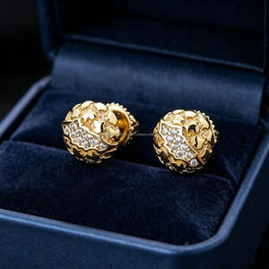 Boucles d'oreilles élégantes en moissanite et diamant, en argent sterling 925, éclat éblouissant, bijoux de luxe pour hommes et femmes - Product Image 1