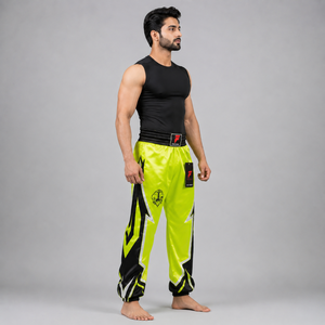Pantalon de kick-boxing athlétique conçu avec un tissu respirant, offrant une mobilité flexible et un confort durable au quotidien. - Product Image 2