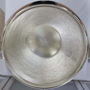 Luxuriöse silberne, gehämmerte Metall-Eiskübel mit gestuftem Sockel und doppelwandiger Isolierung als Bar-Accessoire - Product Image 4