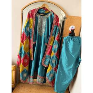 Ensemble haut-bas et dupatta fantaisie pour femmes pour les fêtes - Product Image 1