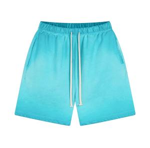 Shorts en coton pour homme avec logo personnalisé, broderie vieillie, bords coupés, délavage acide, effet soleil éclairé, coupe courte - Product Image 3
