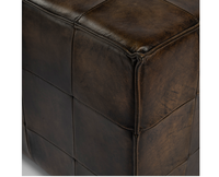 Pouf ottoman en cuir design avec rembourrage contemporain, structure en bois massif, confortable pour hôtel