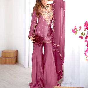 นำเสนอคอลเลคชั่นดีไซเนอร์ใหม่ ชุดผ้าไหมซิมาร์ปักลายทั้งเสื้อและกางเกง พร้อมผ้าคลุมไหล่ ชุดเย็บสำเร็จพร้อมสวมใส่ - Product Image 1