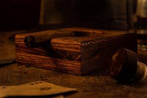 Cenicero de Madera Grabado Personalizado, Regalo para Fumadores - Product Image 4