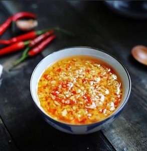 Ajo en Aceite de Oliva, el Más Vendido, Proveedor de Vietnam, Etiqueta OEM, Precio Accesible, Conveniente para Cocinar, Venta al por Mayor Global - Product Image 3