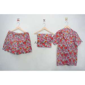 Conjunto de Pijama de Algodón con Estampado Floral Elegante para Primavera, Verano y Otoño, Pantalones Cortos con Botones, Ropa Casual - Product Image 1