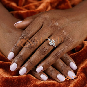 Élégante bague en diamant taille émeraude en or rose 14 carats, bague en or rose et diamant émeraude faite à la main pour femme - Product Image 4