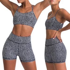 Ensemble de yoga pour femmes le plus vendu, ensemble de yoga pour femmes de qualité supérieure, ensemble de yoga pour femmes en gros pour adultes avec services OEM de qualité supérieure - Product Image 1