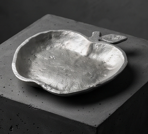 Plateau de service en aluminium coulé, design pomme, fabrication directe d'usine, plateau de présentation alimentaire unique en argent pour hôtel, restaurant, vaisselle de table - Product Image 3
