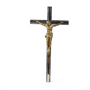 Croix murale catholique en métal plaqué or, polie et gravée avec la figure de Jésus, découpe pour décoration chrétienne de la maison à Noël - Product Image 1