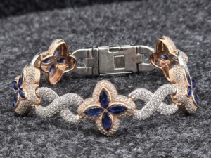 Pulsera de Plata 925 Chapada en Oro Rosa con Flor y Moissanita Certificada IGI, Diseño de Cadena de Lujo, Regalo para Mujer, Joyería para Uso Diario - Product Image 5