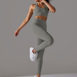 Ensemble de yoga 2 pièces pour femme : débardeur court et leggings taille haute, ultra doux, sensation seconde peau, extensible, respirant, sexy et sportif - Product Image 3