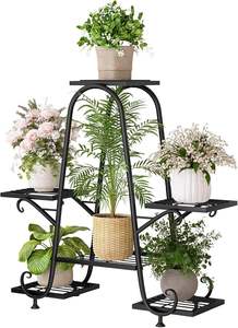 Support de plante en fer décoratif fiable pour intérieur et extérieur, adapté à une utilisation polyvalente dans les maisons, les bureaux et les espaces de jardin. - Product Image 3