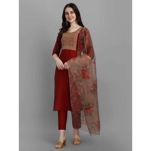 Vêtements de cérémonie broderie en soie haut bas avec dupatta rouge - Product Image 1