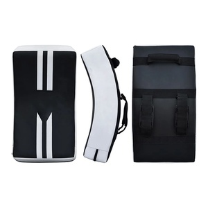 Protectores de Pierna Ajustables de Microfibra de Alta Resistencia para Entrenamiento de Muay Thai, Boxeo y Artes Marciales - Product Image 1