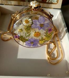 Bolso de Mano de Resina con Esfera de Flores Prensadas Personalizable y Ecológico Pink Meadow - Product Image 5