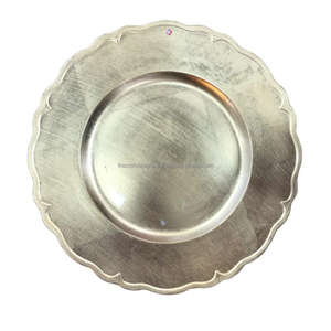 Assiette de présentation artisanale en argent, style floral, en laiton, pour restaurants et hôtels - Product Image 1