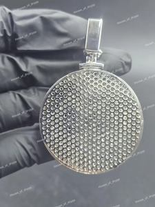 Collar de Hip Hop con Colgante Redondo Premium con Incrustaciones de Diamantes de Imitación Plateados y Moissanita, para Hombre y Mujer - Product Image 4