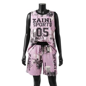 Ensemble short et maillot de basket pour femme, tissu en maille polyester respirant 160 GSM, rose et noir, logo personnalisé par sublimation, ensembles pour femmes - Product Image 1