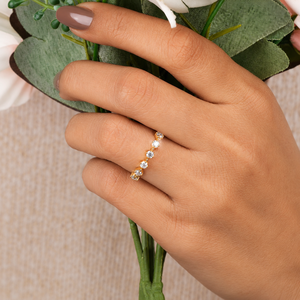 Bague de mariage pour femme en or jaune plaqué 14 carats avec moissanite, demi-alliance classique, bague de fiançailles avec diamant taille brillant rond - Product Image 3