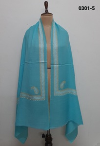Estolas 100% Lana con Bordado Fino en 4 Lados - Product Image 3