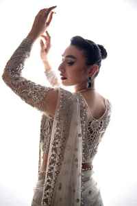 Sari Ligero de Organza con Diseño Multicolor para Bodas y Fiestas, Sari Moderno de Alta Calidad - Product Image 2