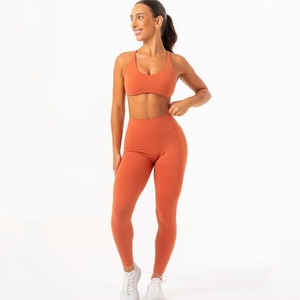 ชุดเซ็ตผู้หญิง OEM สุดฮิต 2 ชิ้น กางเกงเลกกิ้งสีชมพูพาสเทล รุ่นใหม่ล่าสุด เอวสูง กระชับรูปร่าง พร้อมขอบเอวรูปตัววีด้านหลัง - Product Image 1