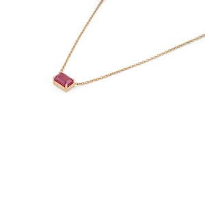 Collier pendentif en or jaune 18 carats avec pierre unique de rubis véritable, de qualité supérieure, délicat et élégant, idéal comme cadeau pour petite amie. - Product Image 5