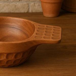 Cuenco de Madera Artesanal Pulido para Frutas y Snacks, Seguro para Alimentos, Personalizable, Tallado a Mano con Acabado Rústico, Ideal para Fiestas, Encantador Abeto - Product Image 6