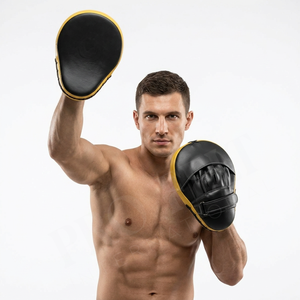 Guantes de Entrenamiento de Diseño Exclusivo para Boxeo y Artes Marciales, Almohadillas Curvas con Protección Multicapa y Correa de Muñeca Ajustable - Product Image 3