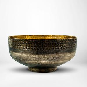 Vaisselle de service artisanale au design rustique, plats et bols pour la présentation des aliments, décoration intérieure, matériau solide - Product Image 1