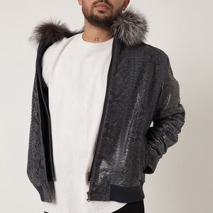 Veste en cuir noir pour homme, effet python, cuir véritable de qualité supérieure, veste de moto élégante, vêtements d'extérieur pour l'hiver, fabrication sur mesure, vente en gros OEM - Product Image 2