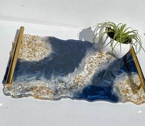 ถาดเรซิ่นลายจีโอด สไตล์อาเกต สีน้ำเงินเข้ม ถาดเสิร์ฟตกแต่งเรซิ่นพร้อมหูจับทองคำสไตล์โมเดิร์น - Product Image 6